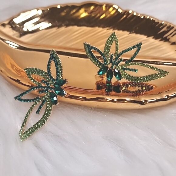 New ANTHROPOLOGIE GREEN rhinestone  stud earrings - Picture 4 of 8